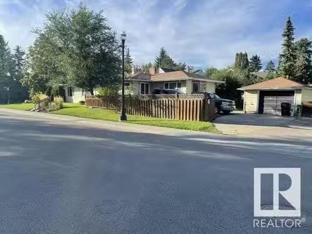 House for sale in Wedgewood, Alberta