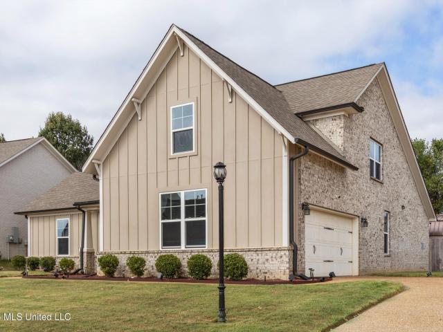 House for sale in Nesbit, Mississippi