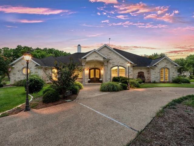House for sale in China Spring, Texas