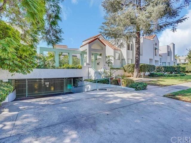 Townhouse for sale in Glendale, California