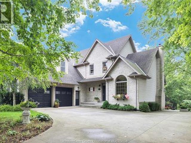 House for sale in Kingsville, Ontario