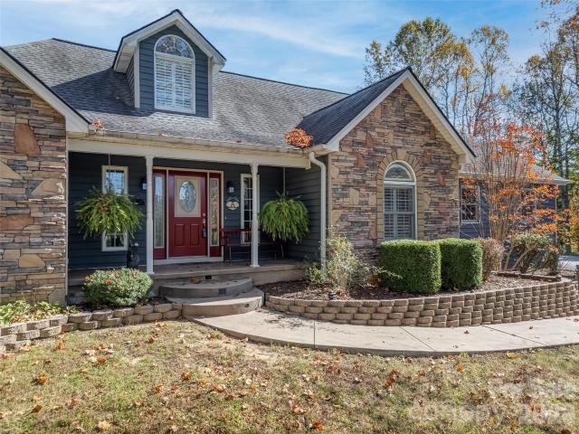 House for sale in Saluda, North Carolina