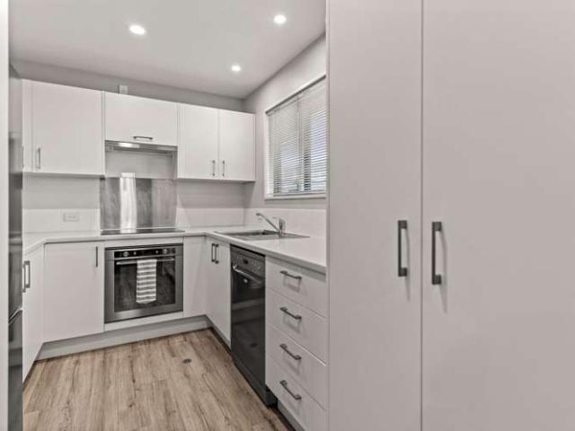 Townhouse for sale in Heathcote, Canterbury
