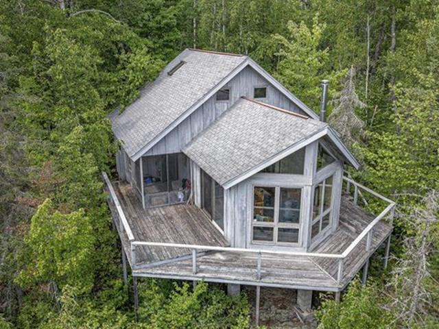 House for sale in Ely, Saint Louis County