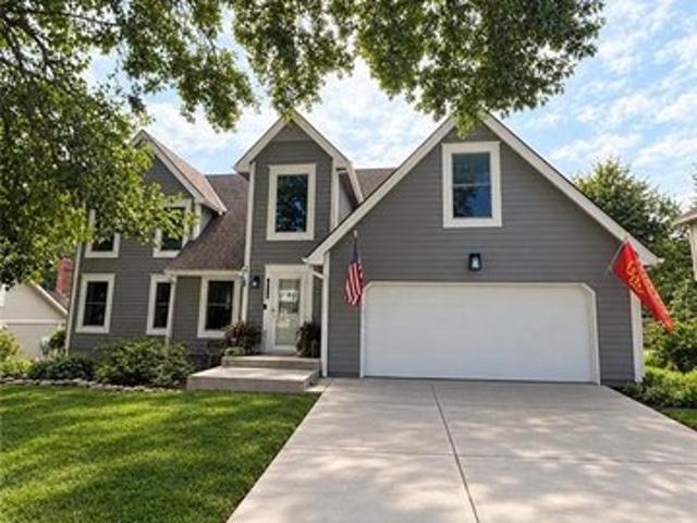 House for sale in Summerfield, Overland Park