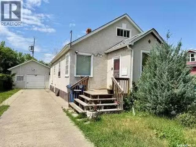 House for sale in North Battleford, Saskatchewan