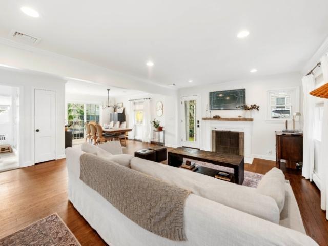 House for sale in Mountainside, New Jersey