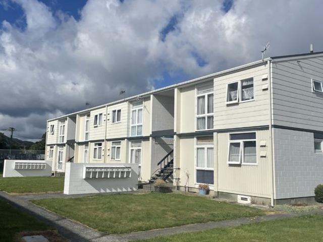 Apartment for rent in Pōmare, Lower Hutt