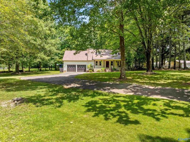 House for sale in Arab, Alabama
