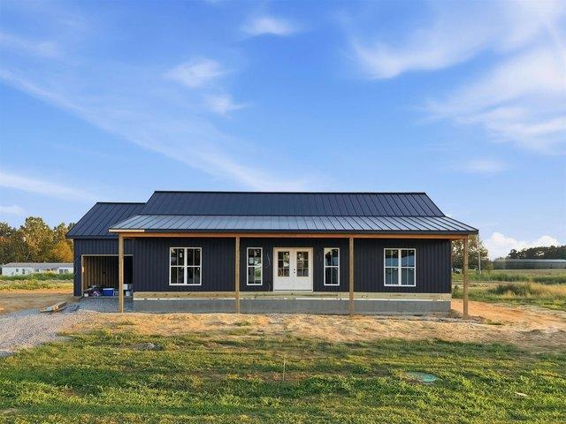 House for sale in Morganfield, Kentucky