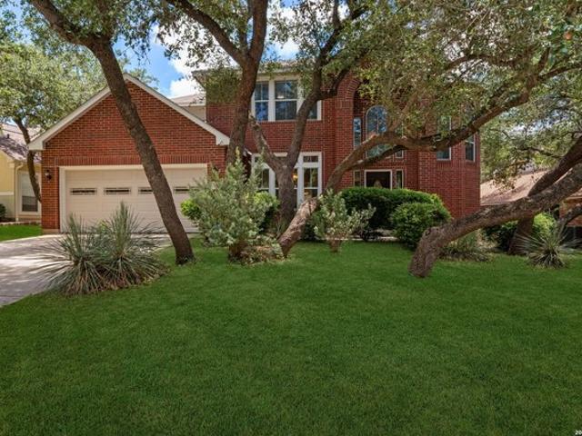 House for sale in Universal City, Texas