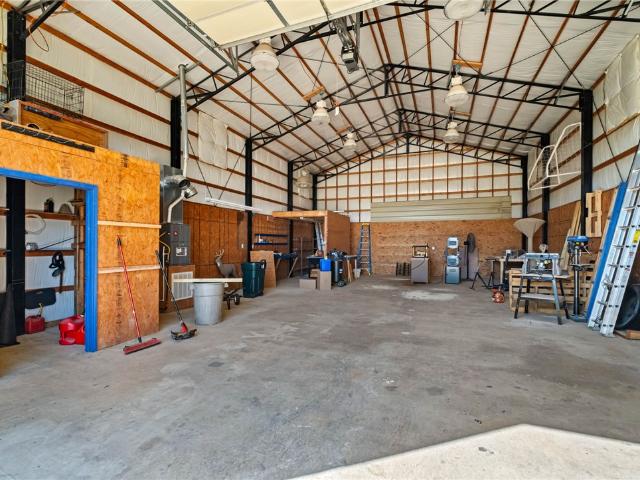 House for sale in Gravette, Benton County