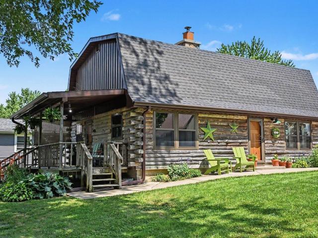 House for sale in Syracuse, Indiana