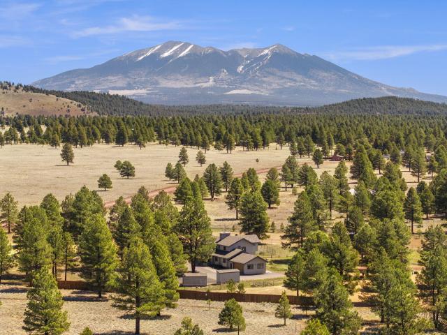 House for sale in Parks, Arizona