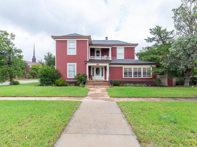 House for sale in Taylor, Texas