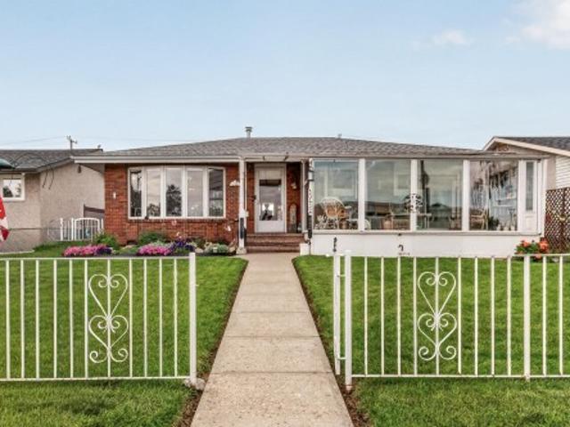 House for sale in Wedgewood, Alberta