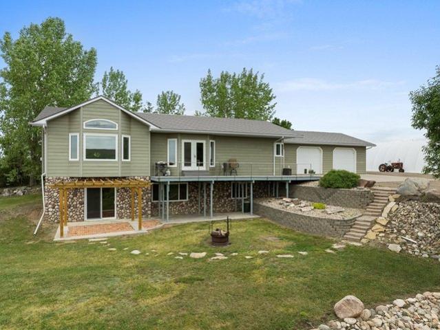 House for sale in Garrison, North Dakota