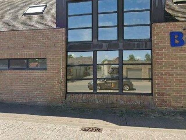 Bureau vente à Furnes, West-Vlaanderen