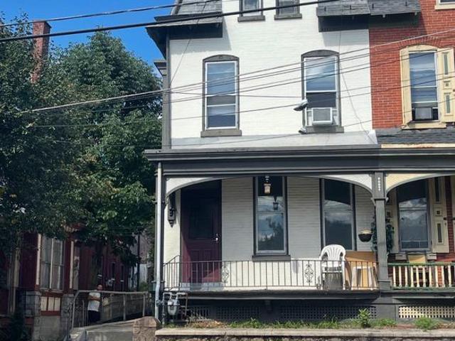Townhouse for sale in Reading, Pennsylvania