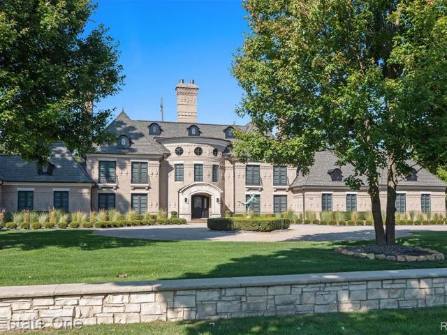 House for sale in Bloomfield Hills, Michigan
