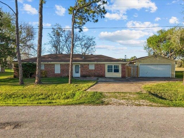 House for sale in Santa Fe, Texas