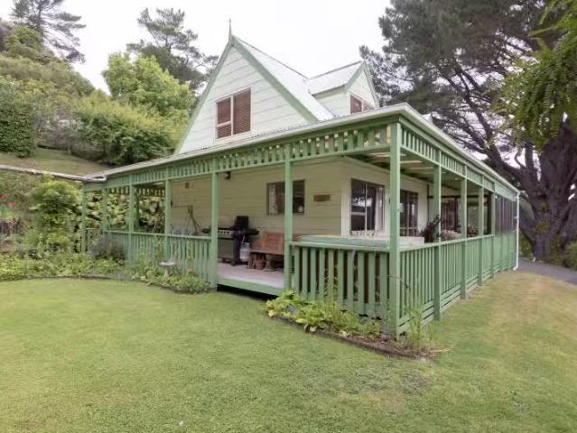 House for sale in Pauatahanui, Wellington