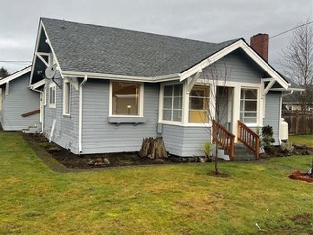 House for sale in Raymond, Washington