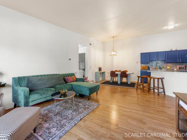 Condo for sale in Chantecleer Lakes, Naperville