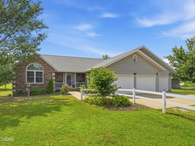 House for sale in Diamond, Missouri