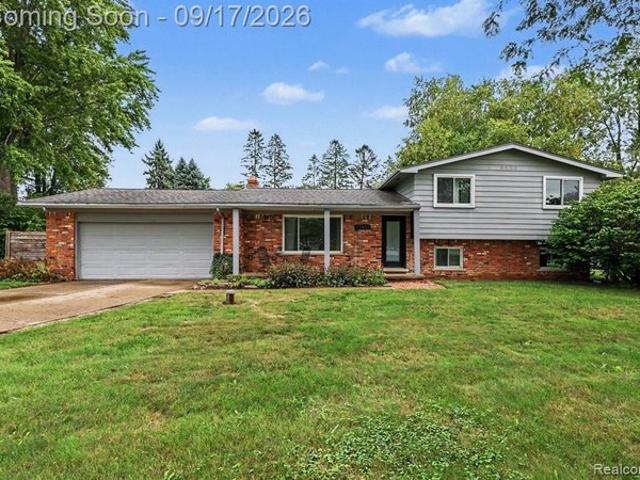 House for sale in Fenton, Michigan