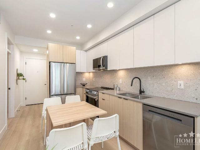 Apartment for rent in Surrey, British Columbia