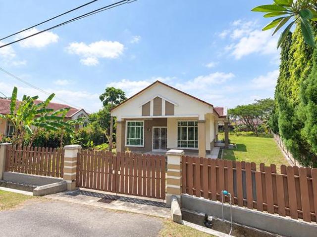 Bungalow for sale in Krubong, Malaka