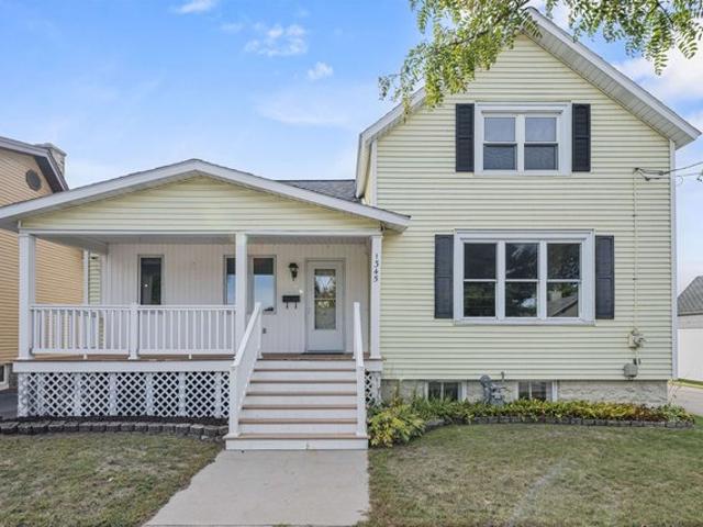 House for sale in Marinette, Marinette County