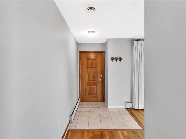 House for sale in Doctor Heights, Monaca