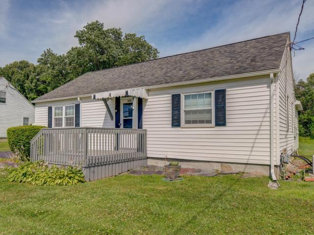 House for sale in Amsterdam, New York