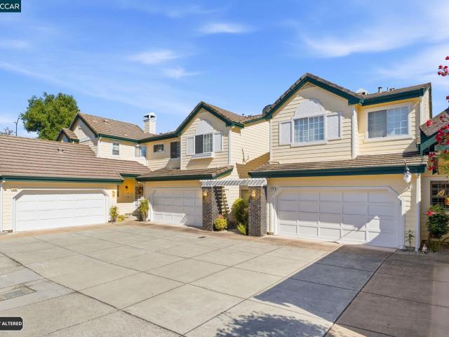 Townhouse for sale in Clayton, California