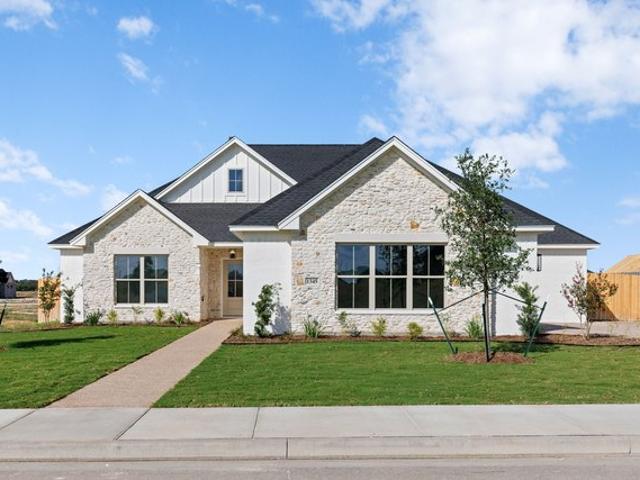 House for sale in Hewitt, Texas