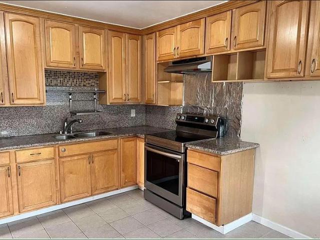 House for sale in San Leandro, California
