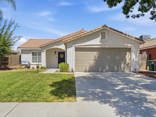 House for sale in Armona, California