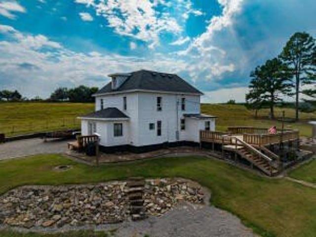 Farm for sale in Ava, Douglas County