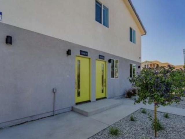 Apartment for rent in Canoga Park, California