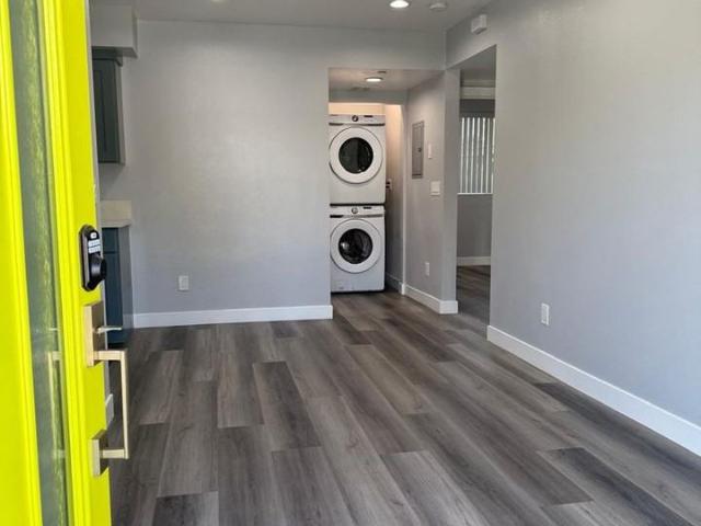 Apartment for rent in Canoga Park, California