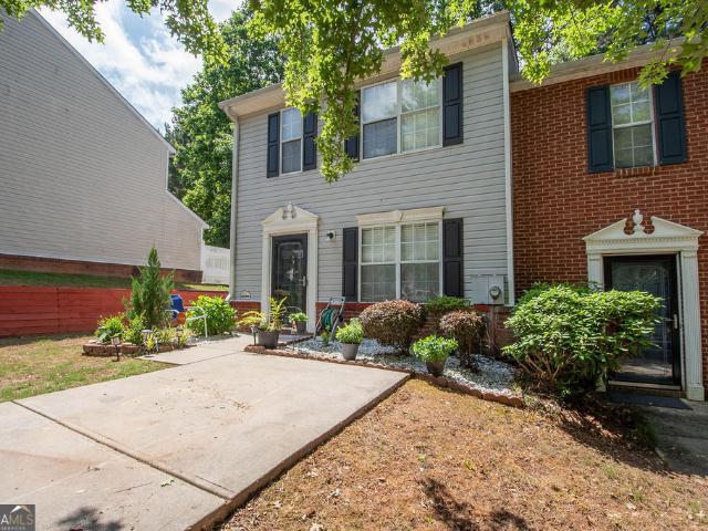 Townhouse for sale in Riverdale