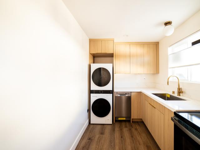 Townhouse for rent in Canoga Park, California