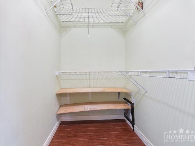 Apartment for rent in Surrey, British Columbia