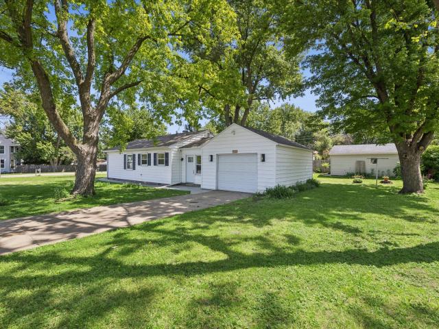 House for sale in Clinton, Iowa
