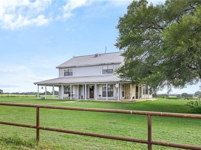 Apartment for rent in Dime Box, Texas