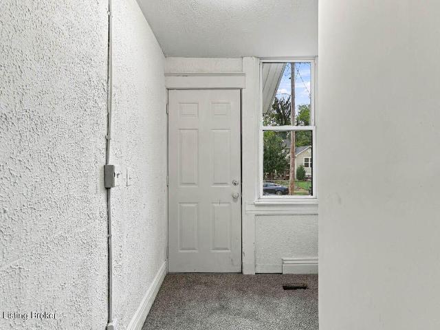 House for sale in Louisville, Jefferson County