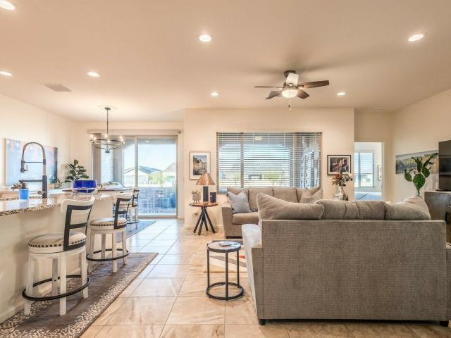 Townhouse for sale in Green Valley