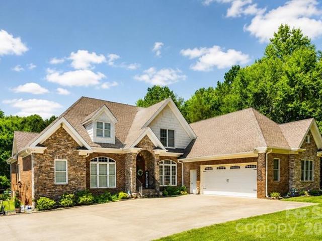 House for sale in Stanley, North Carolina